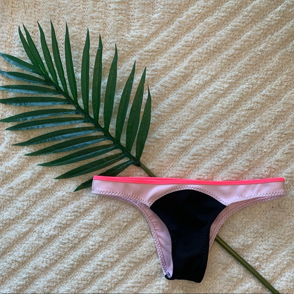 Victoria’s Secret Swim | The Classic Itsy | Pink/Black Colorblock | Small